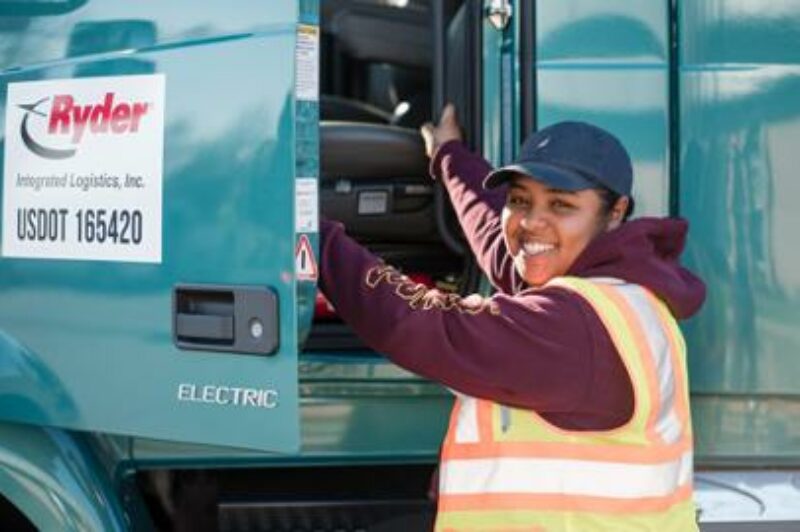 Ryder leases VNR Electric trucks to service Volvo Group plant article image