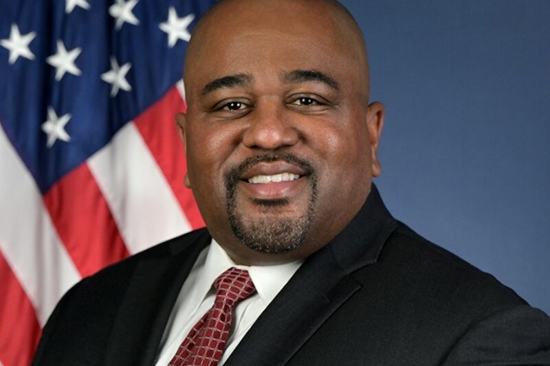 Picture of Earl Adams, Jr.