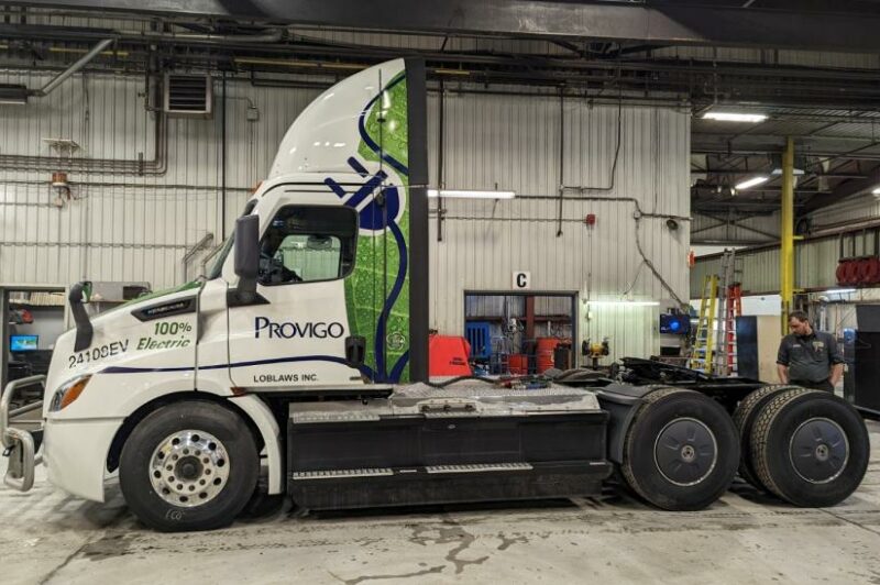 Loblaw takes delivery of first eCascadia sold in Canada article image