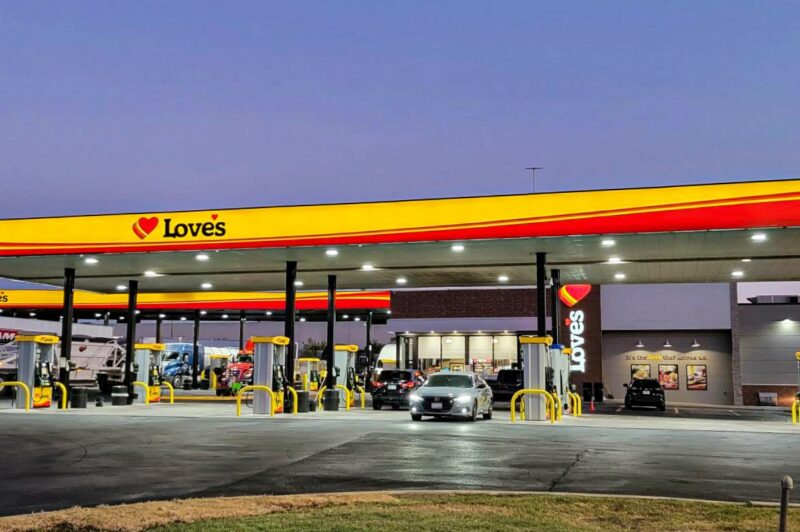 Love’s to spend $1 billion on truck stop upgrades article image