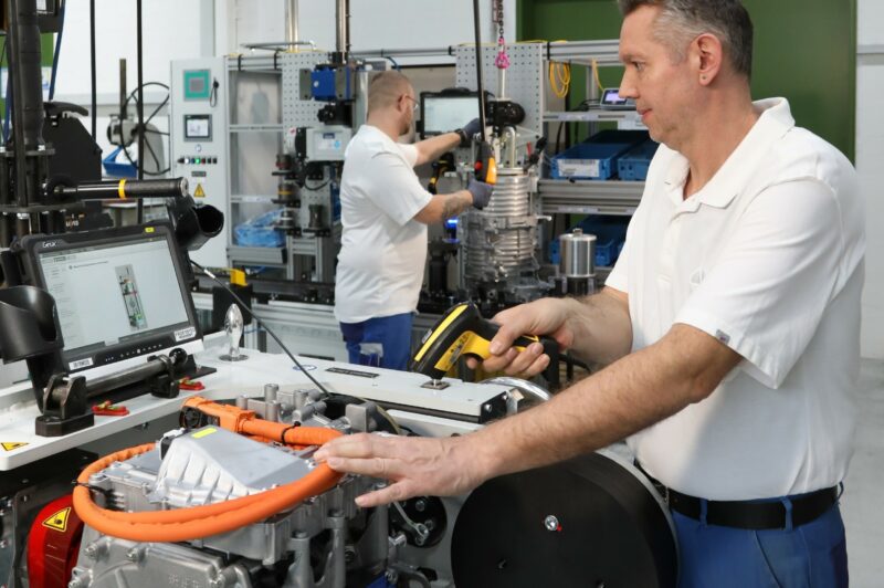 ZF begins producing CeTrax lite electric driveline article image