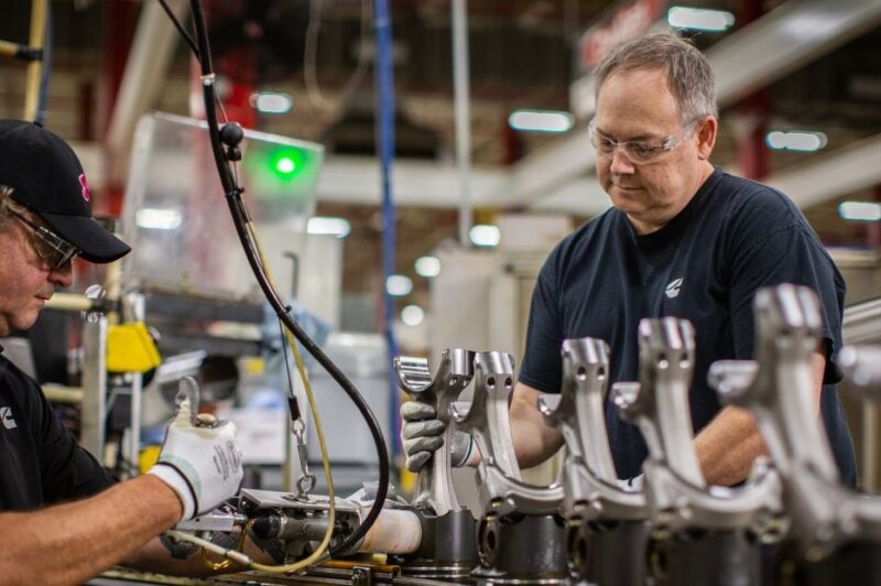 Cummins to host Biden, announces $1B in U.S. engine investments article image