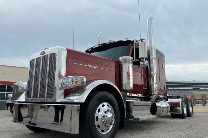 Peterbilt revamps a classic, but stays true to roots with new Model 589 article image
