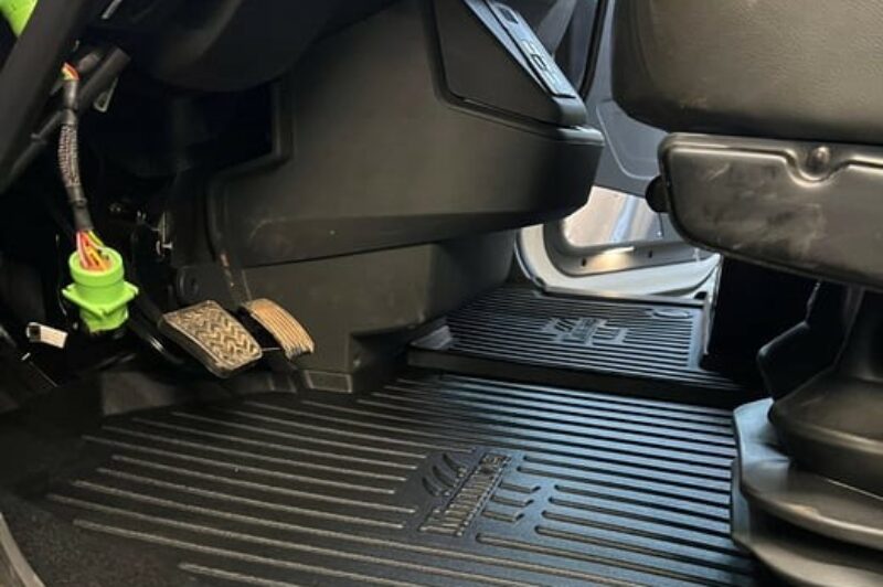 Minimizer floor mats for Paccar medium-duty trucks article image