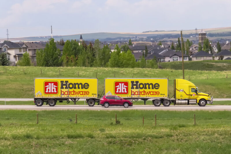 John Deere, Home Hardware win private fleet safety awards article image