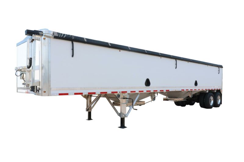 Trail King offers new composite grain hoppers article image