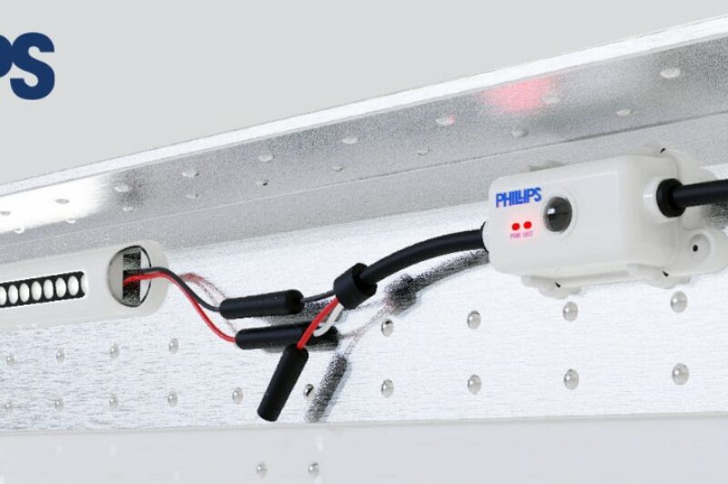 Picture of Phillips Industries corner trailer light