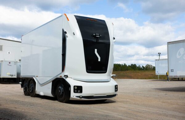Einride lands Amazon deal to scale electric freight in US article image