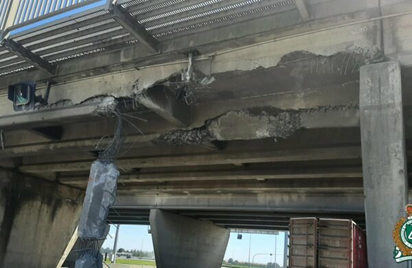 Picture of a damaged overpass in Delta, B.C.
