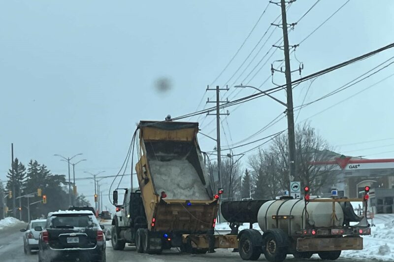 Dump truck hits wires in Guelph, Ont.