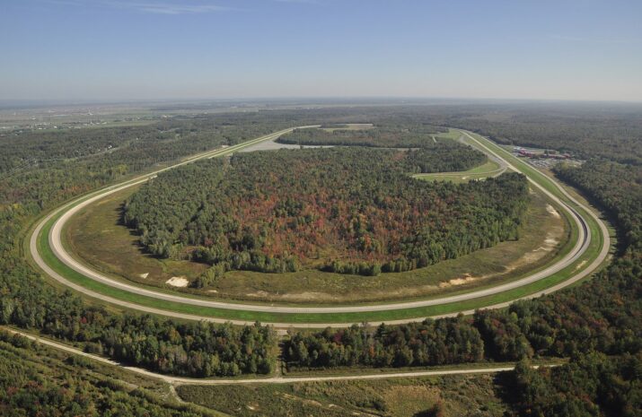 Transport Canada building commercial vehicle test lab article image