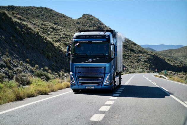 volvo-Fuel-cell-hydrogen-truck alternate text for this image