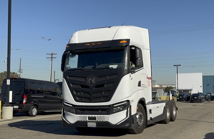 Nikola truck at Zeem depot