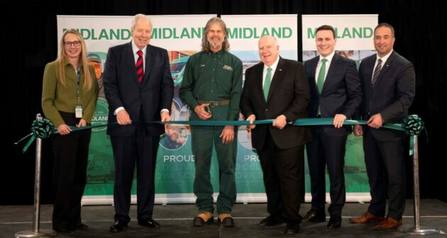 midland-terminal-ribbon-cutting alternate text for this image