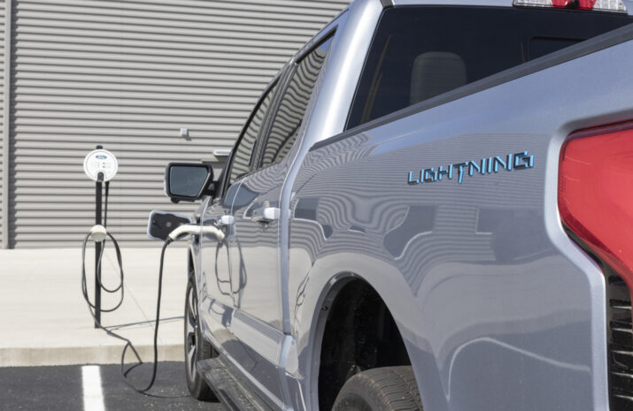 Funding for electric pickup trucks helped drain Quebec’s Écocamionnage program article image