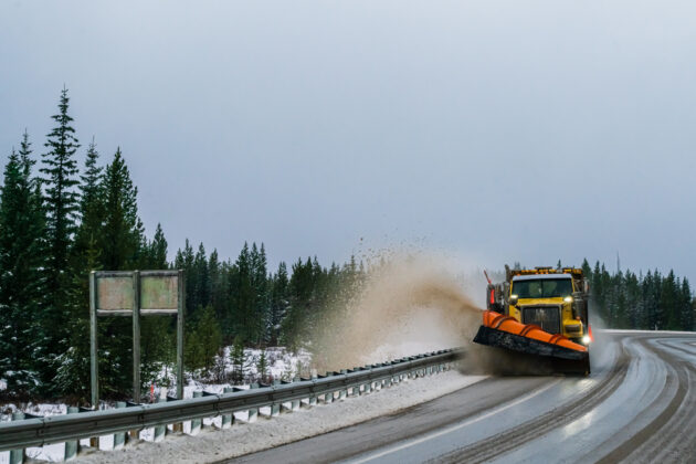 British Columbia – Snow Plow Plowing the Highway alternate text for this image