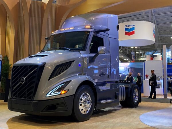 volvo-vnr alternate text for this image