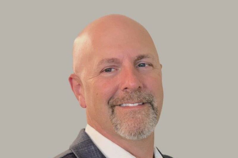 Chris Olson's headshot