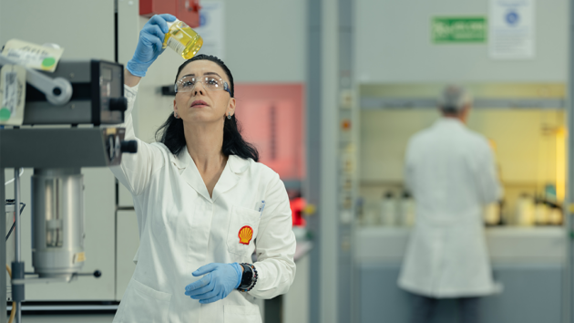 TN_KC_ShellRotella_Article3_Oil Analysis A Key to Keeping Trucks on the Road-1024×576 alternate text for this image