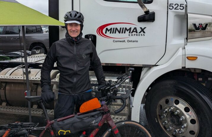 Minimax president cycles 900 km, visiting each terminal and raising funds for employees article image