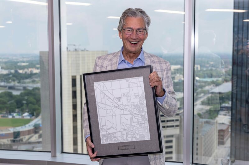 Gary Doer with the award