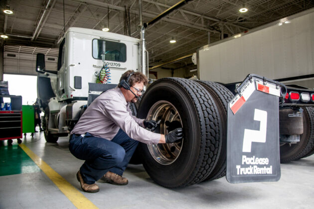 PacLease technician alternate text for this image