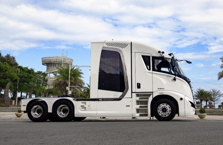 Picture of Cenntro's BM860H hydrogen fuel cell Class 8 truck