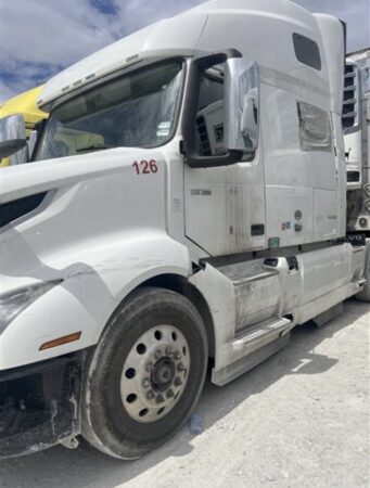 safetied truck with window missing alternate text for this image