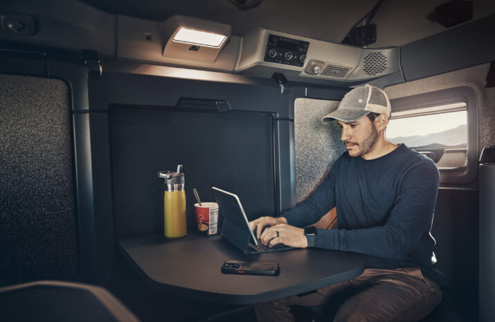 Review: A night in the new Volvo VNL’s driver-centric sleeper cabin article image
