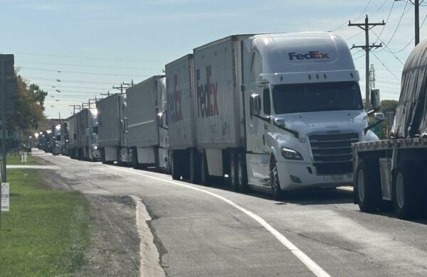 Traffic congestion in the Lewiston-Queenston International Bridge bridge area