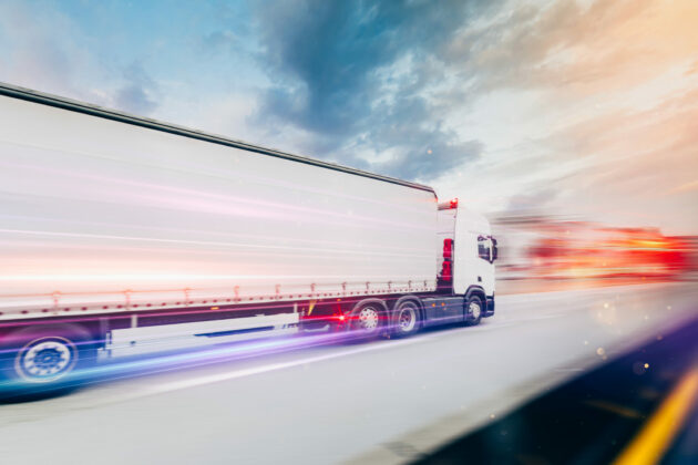 Lorry transport on road in Norway alternate text for this image