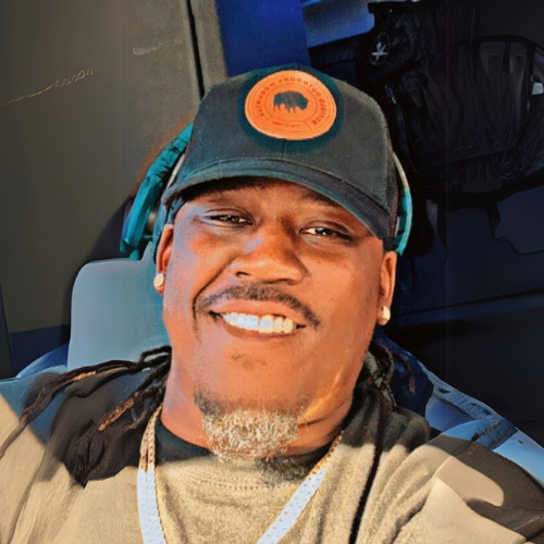 Deshown Moye's headshot