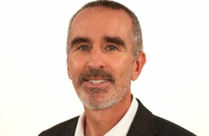 Guillaume Giroudon's headshot