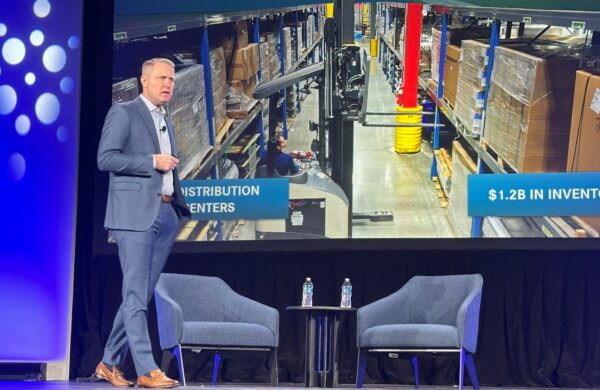 How DTNA is evolving aftermarket offerings in response to tariffs, extended trade cycles and online shopping article image