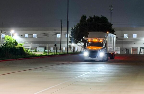 Bot Auto completes humanless commercial truckload delivery article image