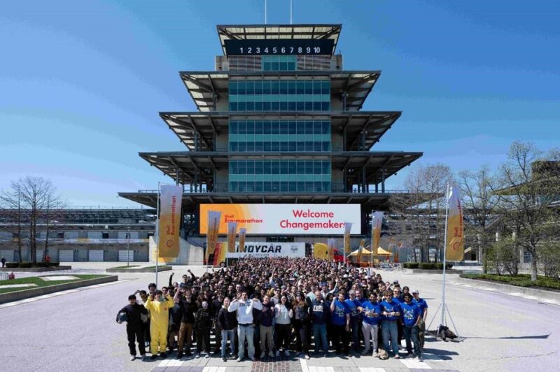 Picture of a crowd outside the Indy Speedway