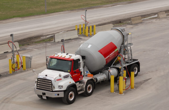 Tomlinson adds fully CNG ready-mix trucks article image