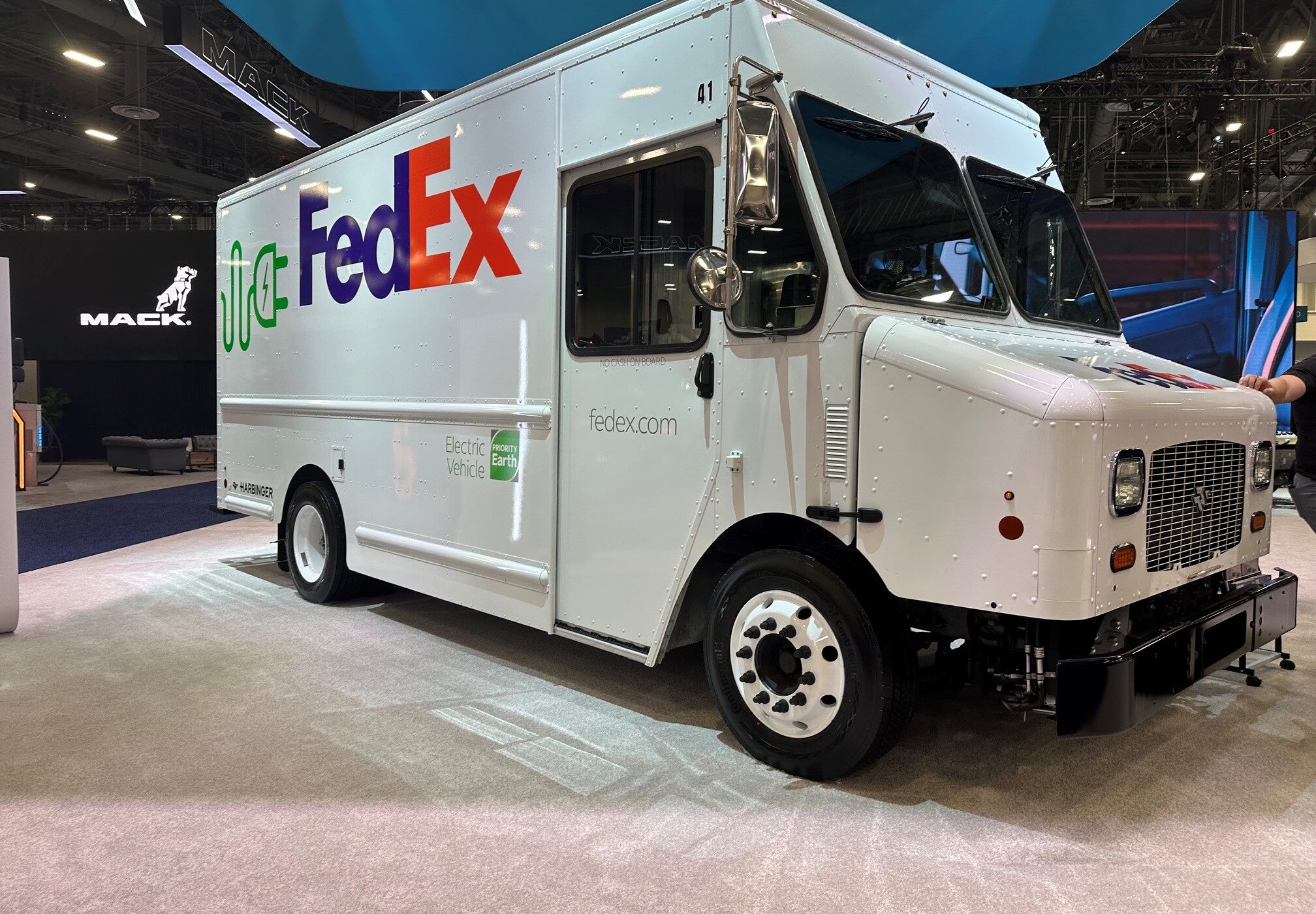 Electric truck market finds its lane in medium-duty segment article image