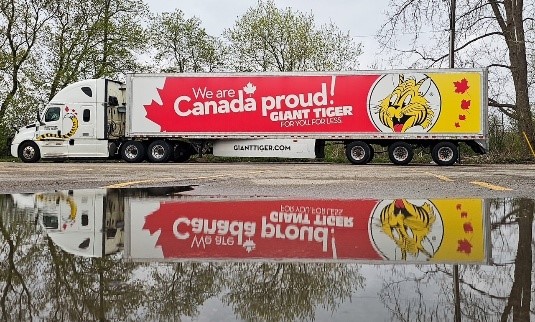 Picture of a Giant Tiger tractor trailer