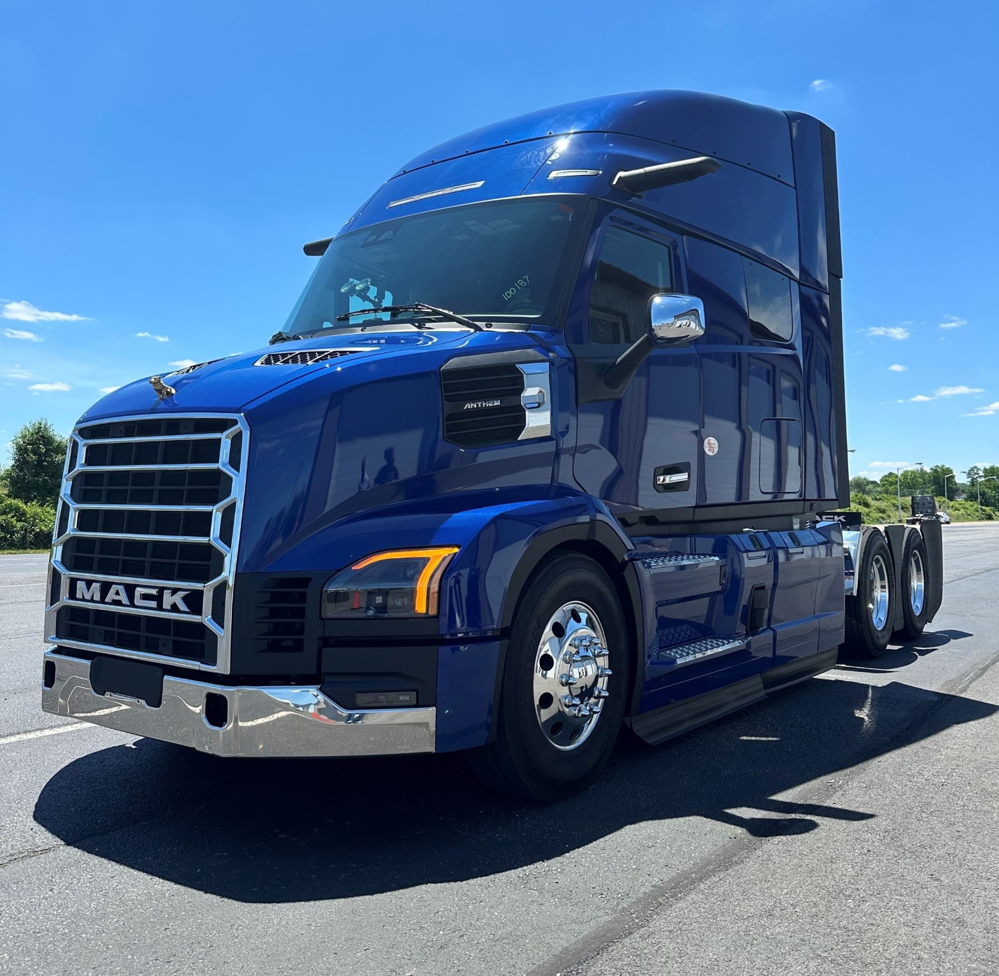 Mack’s Pioneer/Anthem combo delivers a wider cab, a bigger sleeper, and a more complete highway lineup
