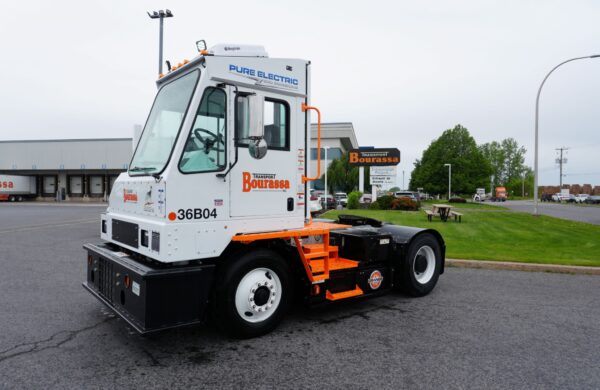 Transport Bourassa adds Orange EV terminal truck to Quebec yard article image