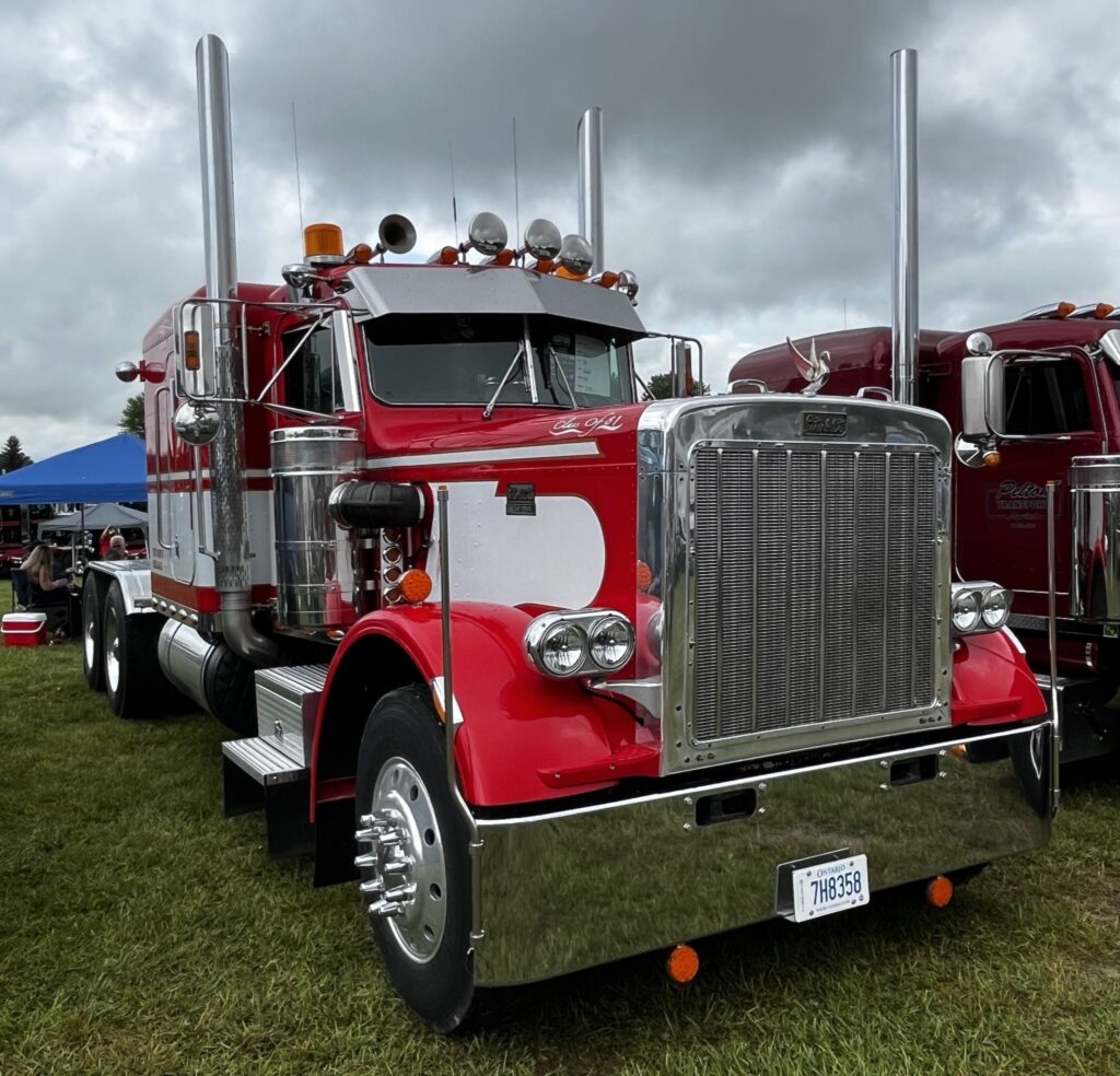 Pelton Bros. Paris ON 1981 Peterbilt 359 (67,321 miles)