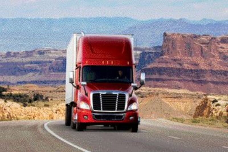GRILLED TO PERFECTION: The Cascadia's huge grille provides ample cooling for today's engines with the capacity to cool 2010 powerplants as well.