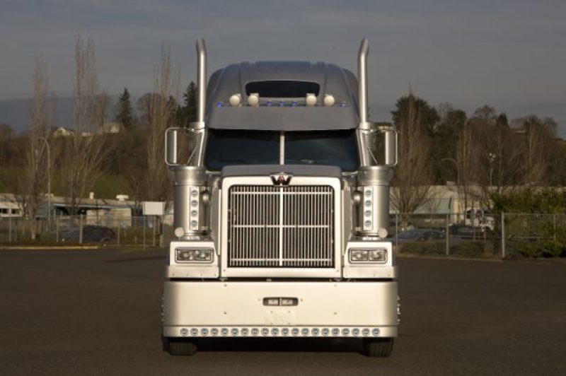 Western Star now offers what it's calling the industry's largest grille, at 1,875 sq.-in.