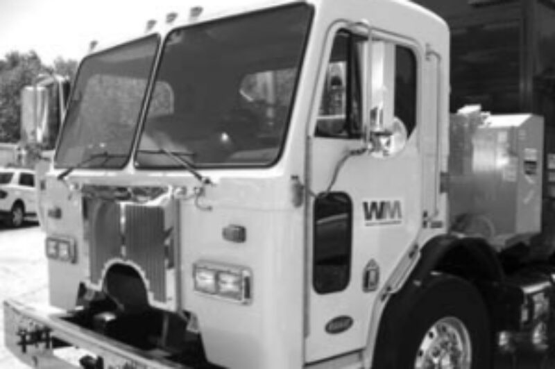 CANADIAN DEBUT: Eaton's hydraulic hybrid system was demonstrated at the City of Toronto's Green Fleet Expo recently.