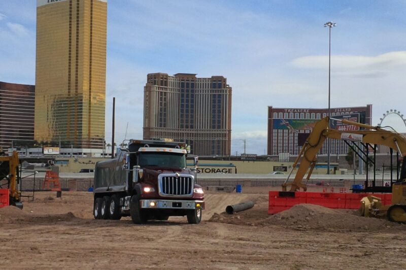 International debuts HX Series vocational trucks article image
