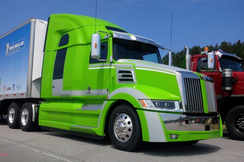 Western Star increases sales, defying slumping truck market article image