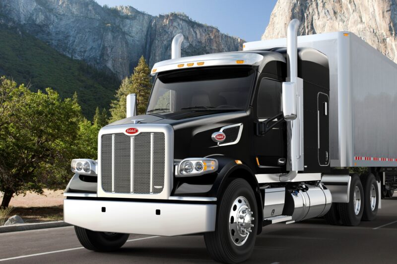 Peterbilt launches Model 567 Heritage article image