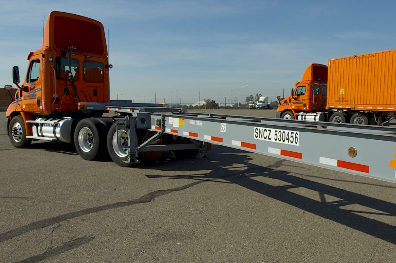 Schneider enhances intermodal division with company-owned chassis network article image