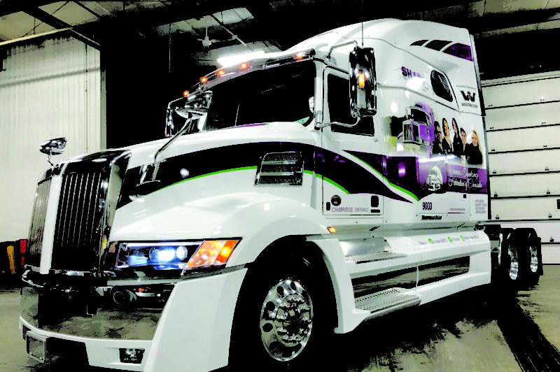 Western Star offers rebate to Women’s Trucking Federation members article image